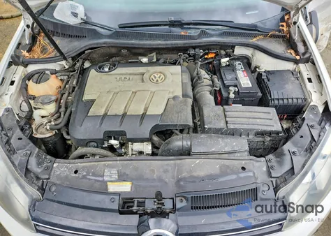 2010 Volkswagen Golf z USA, uszkodzony, nr VIN WVWNM9AJ0AW292558